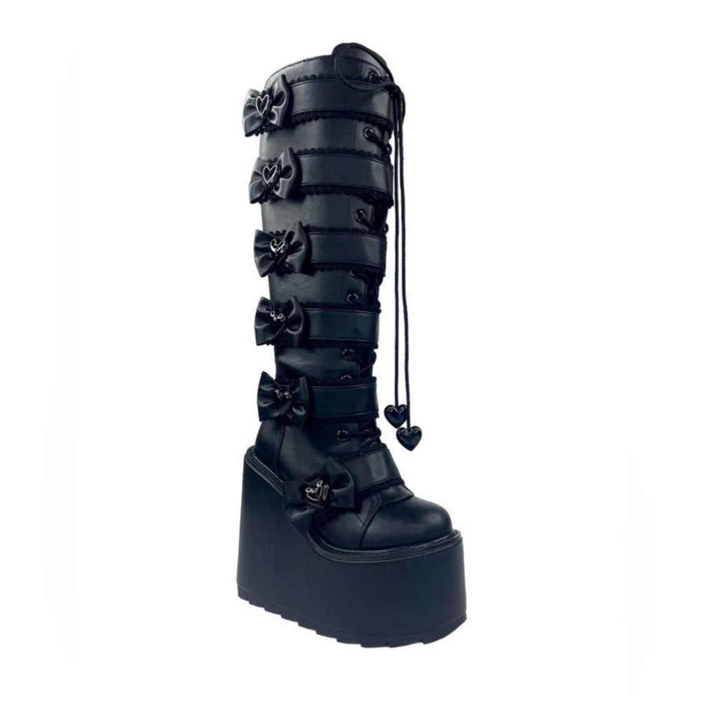 NIB YRU x Monster High Elissabat Dune boots - Picture 2 of 5